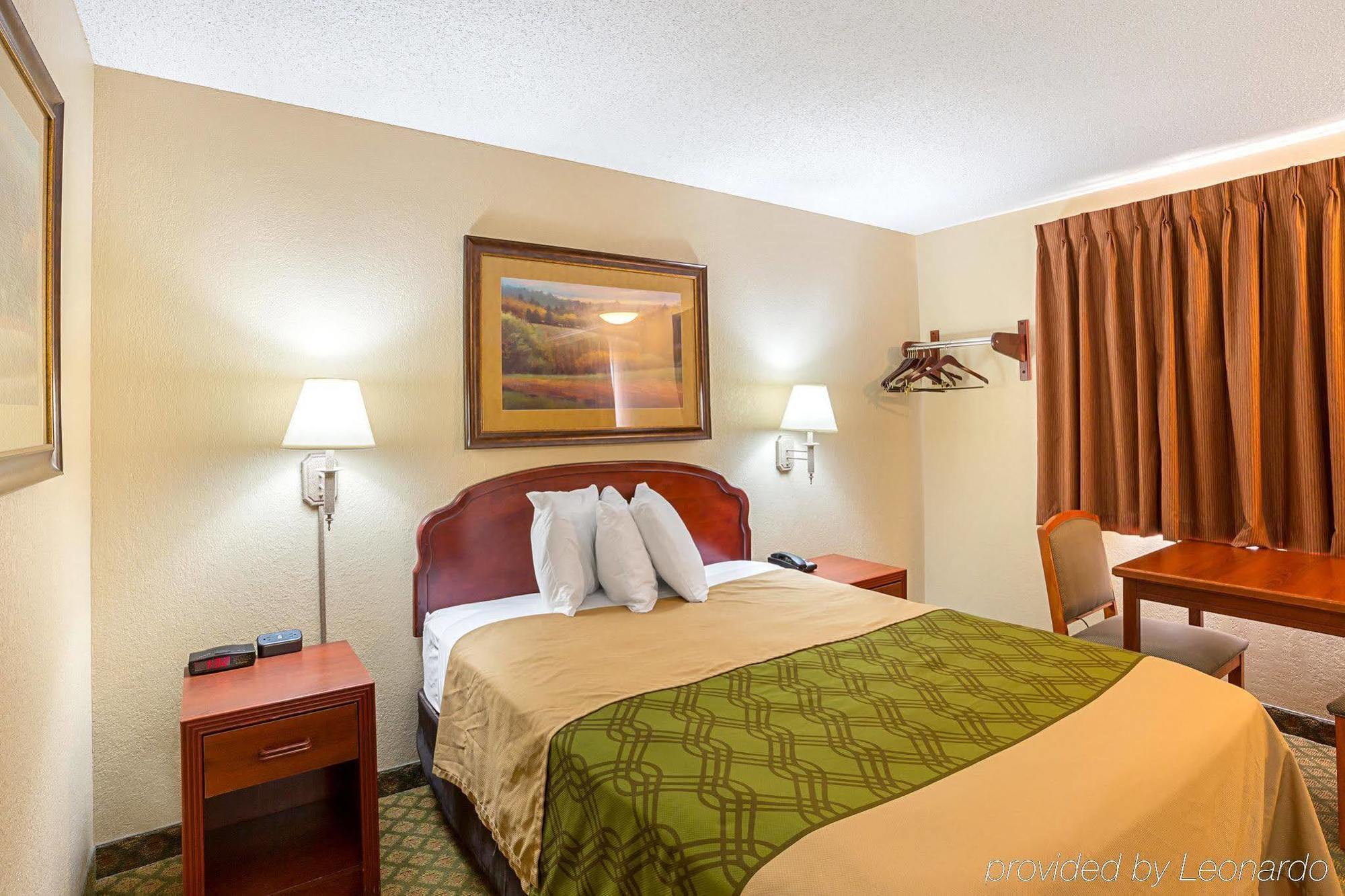Rodeway Inn & Suites Карни Экстерьер фото