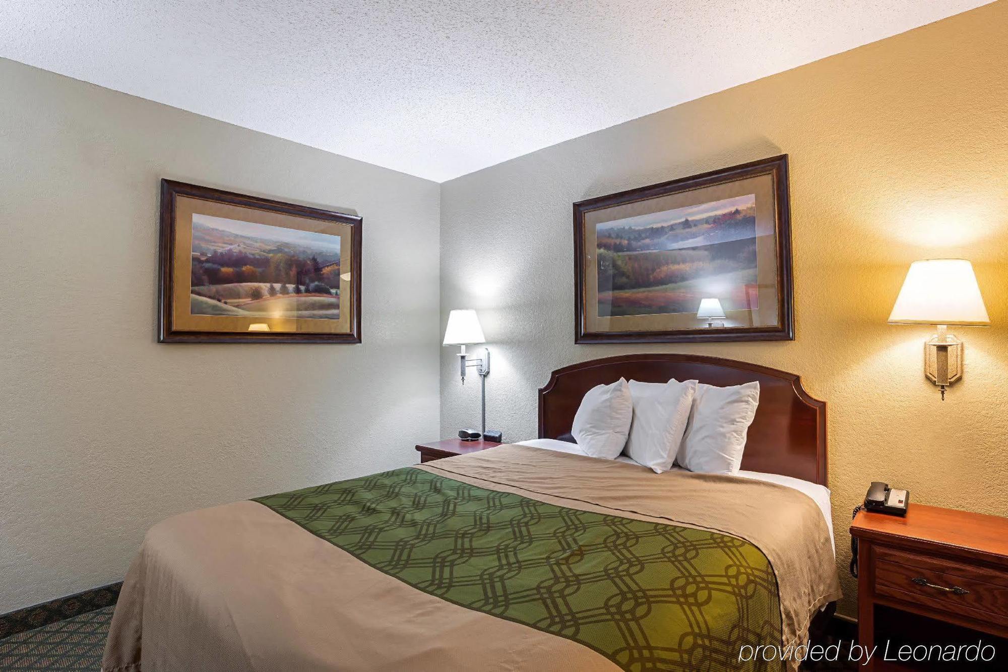Rodeway Inn & Suites Карни Экстерьер фото