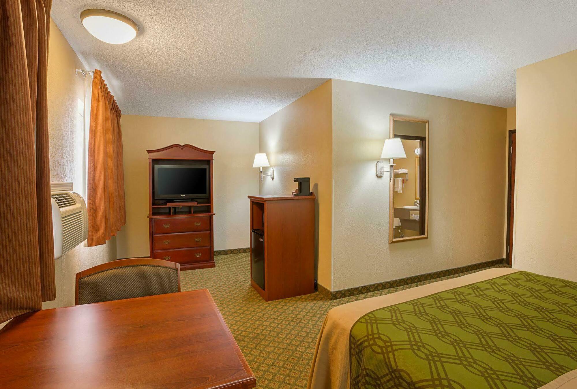 Rodeway Inn & Suites Карни Экстерьер фото