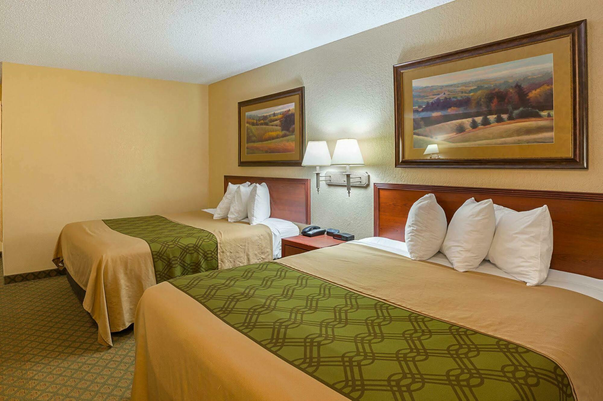 Rodeway Inn & Suites Карни Экстерьер фото